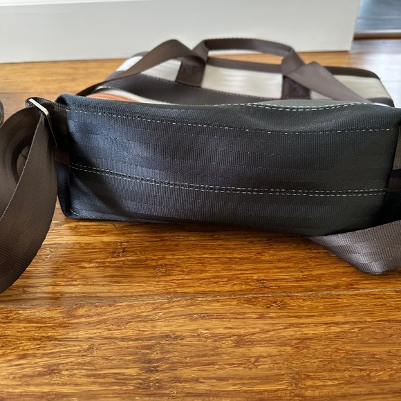 Blowout!!! 2 Harvey Seatbelt Streamline Treecycle Collector bags - Picture 5 of 15